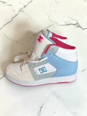 DC Shoes Manteca 4 Hi Women’s Size 9 Blue Pink White High Top Sneakers